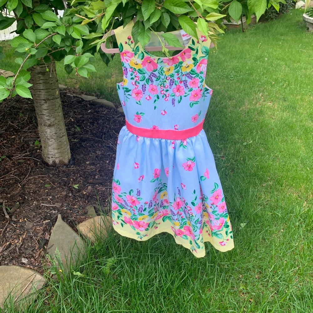 Size 8 girls floral dress like new - Picture 3 of 5